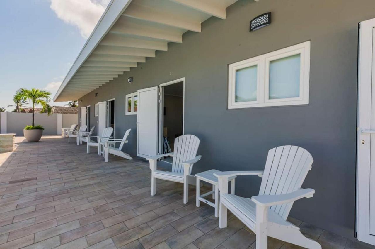 Piece Of Paradise Palm Beach Exterior photo
